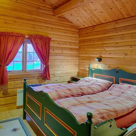 Vakantiehuis Perfectly Located Timber For 6-8 Guests