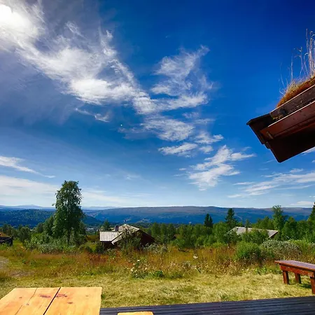 Perfectly Located Timber For 6-8 Guests 度假居 Beitostolen