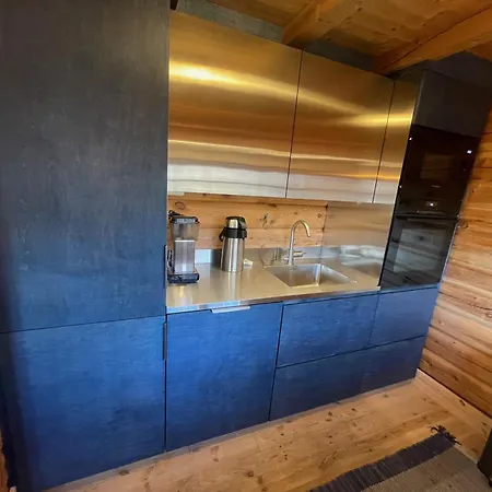 Perfectly Located Timber For 6-8 Guests Vakantiehuis *