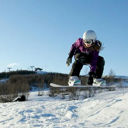 Perfectly Located Timber For 6-8 Guests Beitostolen